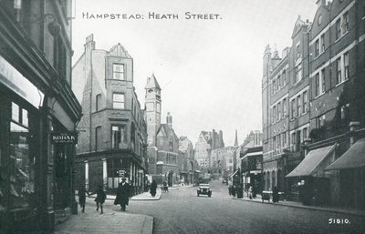 Heath Street, em Hampstead de English Photographer