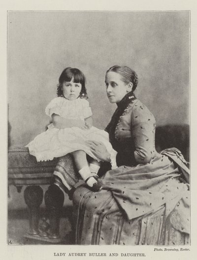 Lady Audrey Buller e filha de English Photographer