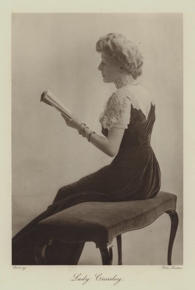Lady Crossley (fotografia a preto e branco) de English Photographer