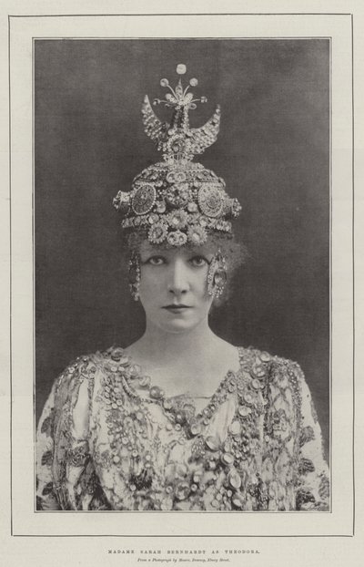 Madame Sarah Bernhardt como Theodora de English Photographer