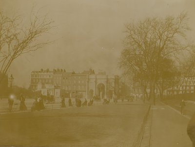 Arco de mármore, Hyde Park, Londres de English Photographer
