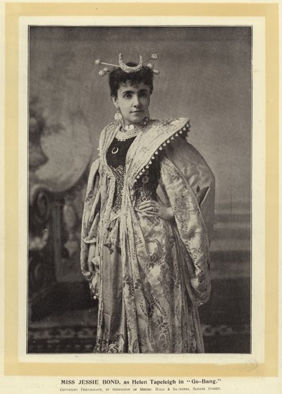 Miss Jessie Bond, como Helen Tapeleigh em Go-Bang de English Photographer