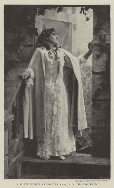 Miss Lucile Hill como Dorothy Vernon em Haddon Hall de English Photographer