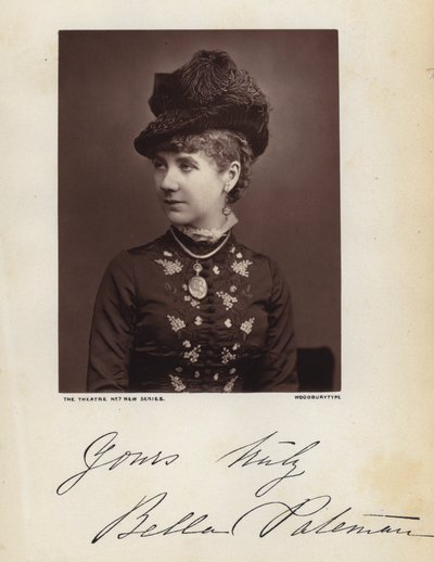 Miss Pateman (foto a p/b) de English Photographer