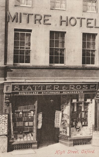 Mitre Hotel and Slatter and Rose, High Street, Oxford (foto a p/b) de English Photographer