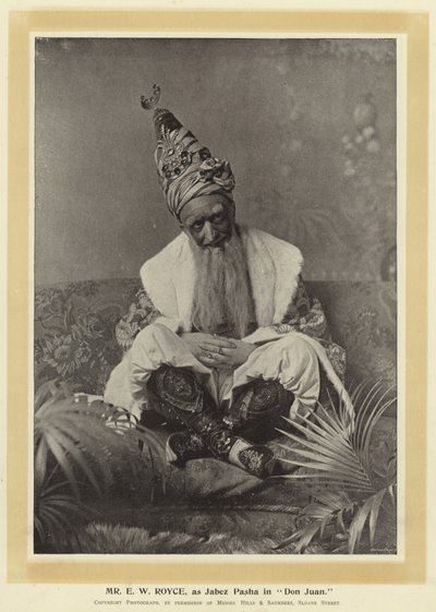 Sr. EW Royce, como Jabez Pasha em Don Juan de English Photographer