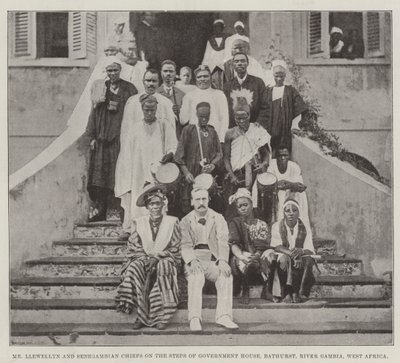 Senhor Llewellyn e chefes senegambianos nos degraus do Palácio do Governo, Bathurst, Rio Gâmbia, África Ocidental de English Photographer