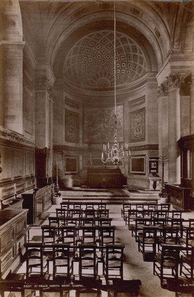 Capela do noroeste em St Pauls Cathedral de English Photographer