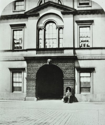 Casa de Northumberland, Charing Cross, Westminster LB: pátio, 1880 de English Photographer