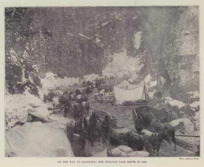 No caminho para Klondike, a rota da passagem de Chilcoot em 1898 de English Photographer