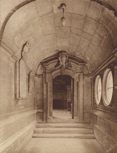 Oxford: Brasenose College, entrada da capela (fotografia a preto e branco) de English Photographer
