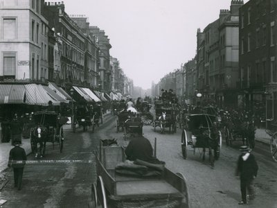 Oxford Street, Londres, olhando para o leste de English Photographer