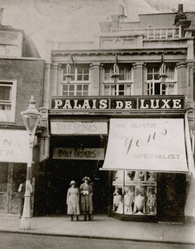 Palácio de luxo, High Street, Bromley de English Photographer