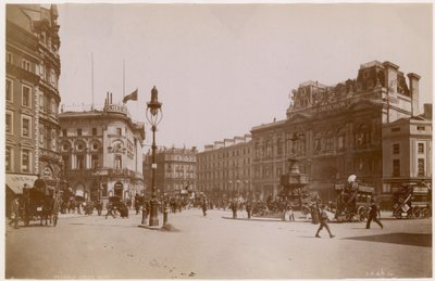 Piccadilly Circus, Londres de English Photographer