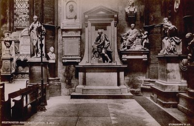 Postal com uma imagem de Poets Corner de English Photographer