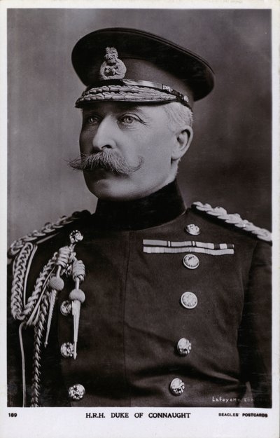 Príncipe Arthur, Duque de Connaught, terceiro filho da Rainha Vitória e Príncipe Alberto (foto a p/b) de English Photographer