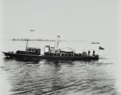 SS Beatrice, um navio no Tamisa, 1898 de English Photographer