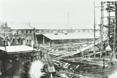 Pátio de Construção Naval de Samudas, Londres, 1863 de English Photographer