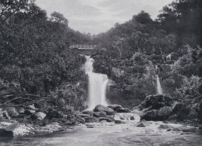 Escócia: Inversnaid Falls, Loch Lomond (foto a p/b) de English Photographer