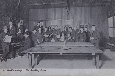St Marks College, The Smoking Room (foto a p/b) de English Photographer