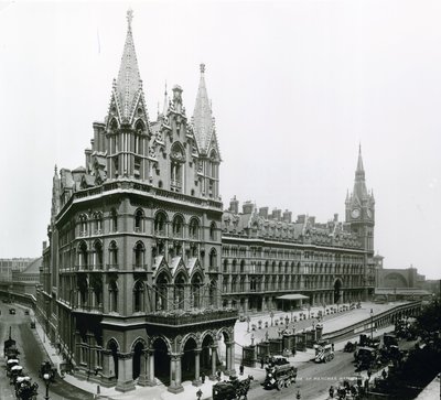 Estação Ferroviária St Pancras; fotografia de abril de 1899 de English Photographer