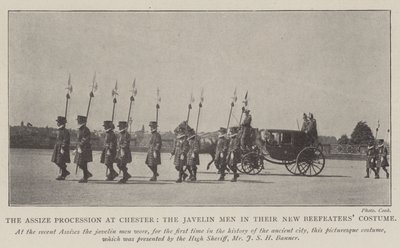 A procissão Assize em Chester, o Javelin Men em seu novo traje Beefeaters de English Photographer
