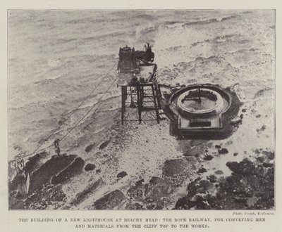 A construção de um novo farol em Beachy Head, a Rope Railway, para transportar homens e materiais do topo do penhasco para as obras de English Photographer