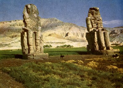 O Colossi de Memnon, perto de Tebas, Egipto. de English Photographer