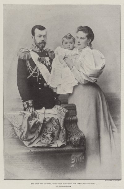 O Czar e a Czarina, com a sua filha, a grã-duquesa Olga de English Photographer