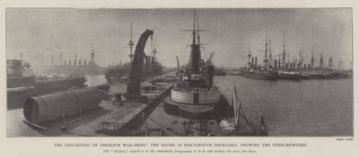 O descarte de naves de guerra obsoletas, as bacias no estaleiro de Portsmouth, mostrando a superlotação de English Photographer