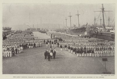 O desfile matinal de casacos-azuis formando o depósito de Portsmouth, o capitão Hammet e oficiais no centro de English Photographer