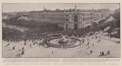 O funeral do Senor Castelar, a procissão passando a Plaza de Madrid de English Photographer