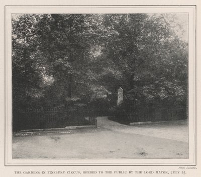Os jardins em Finsbury Circus, aberto ao público pelo Lord Mayor, 25 de julho de English Photographer