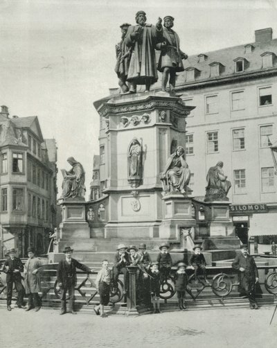 O Monumento Gutenberg, Frankfort (foto a p/b) de English Photographer