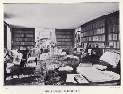 A Biblioteca, Elderfield (foto a p/b) de English Photographer