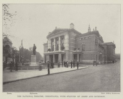 O Teatro Nacional, Christiania, com estátuas de Ibsen e Bjornson de English Photographer