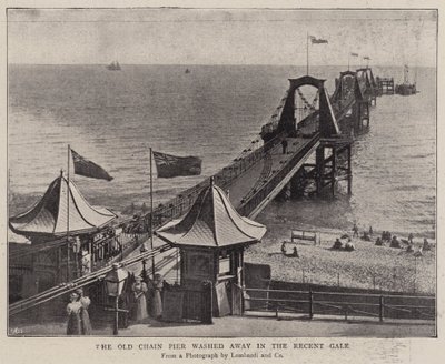 O Old Chain Pier lavado no Gale Recentes de English Photographer