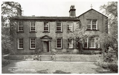 The Parsonage, Haworth (foto a p/b) de English Photographer