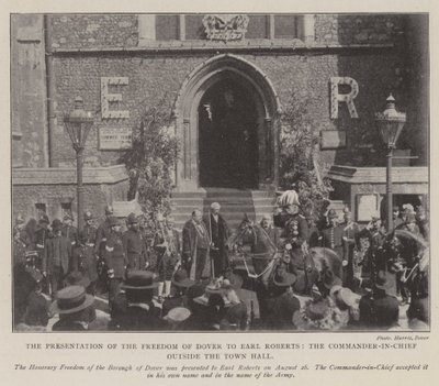 A apresentação da liberdade de Dover a Earl Roberts, o comandante-chefe fora da câmara municipal de English Photographer