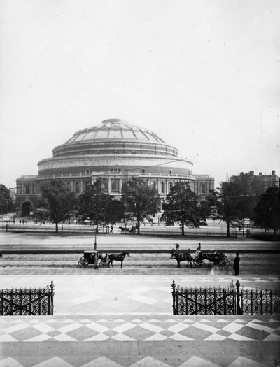O Royal Albert Hall, em Londres, c.1880 de English Photographer