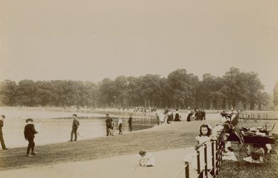 O, serpentina, parque hyde, londres de English Photographer