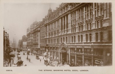 The Strand, Hotel Cecil, Londres (foto a p/b) de English Photographer