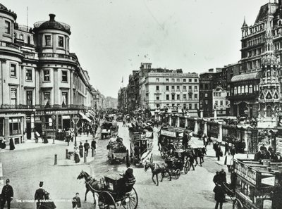 The Strand e Charing Cross, 1897 de English Photographer