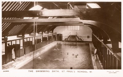 O banho de natação de St Pauls School de English Photographer