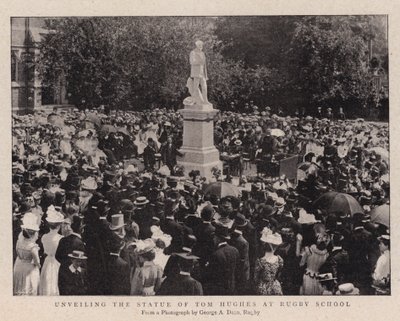 Desvendando a estátua de Tom Hughes na escola de rugby de English Photographer