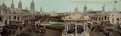 Vista do Palácio de Artes Dectorativas, Exposição Franco-Britânica, Londres, 1908 de English Photographer