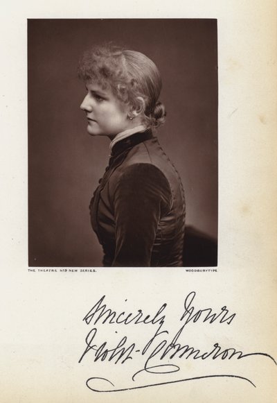 Violet Cameron de English Photographer
