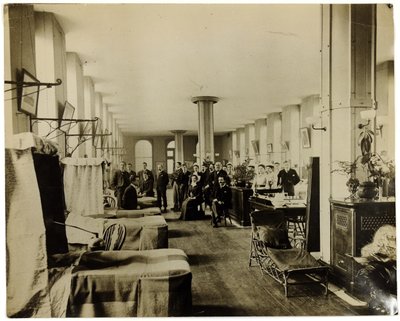 Enfermaria no Hospital St. Thomas, em Londres, c.1890 de English Photographer