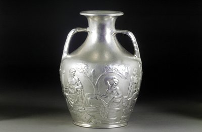 Uma réplica vitoriana de prata do Vaso de Portland, 1844 de English School