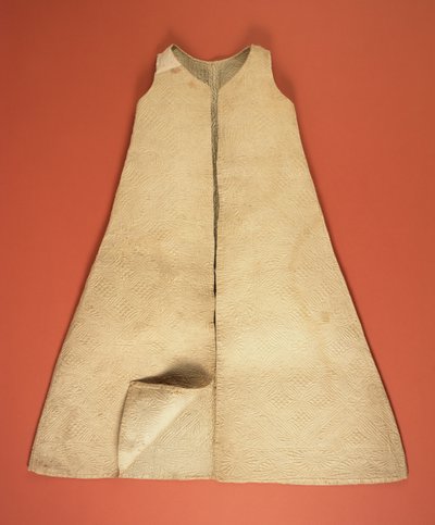 Vestido de criança (cetim de seda acolchoado) de English School